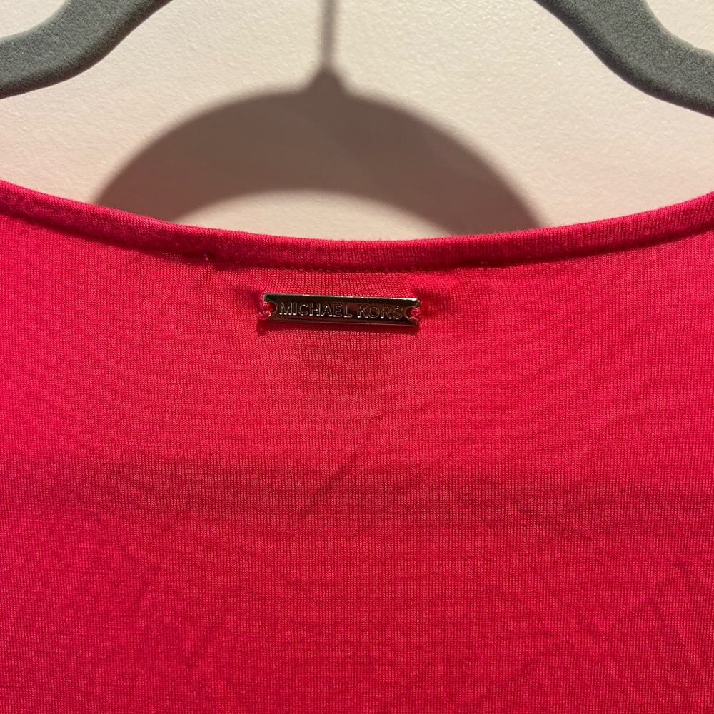 Michaels Vibrant Pink V-Neck Tank Top - Picture 5 of 6